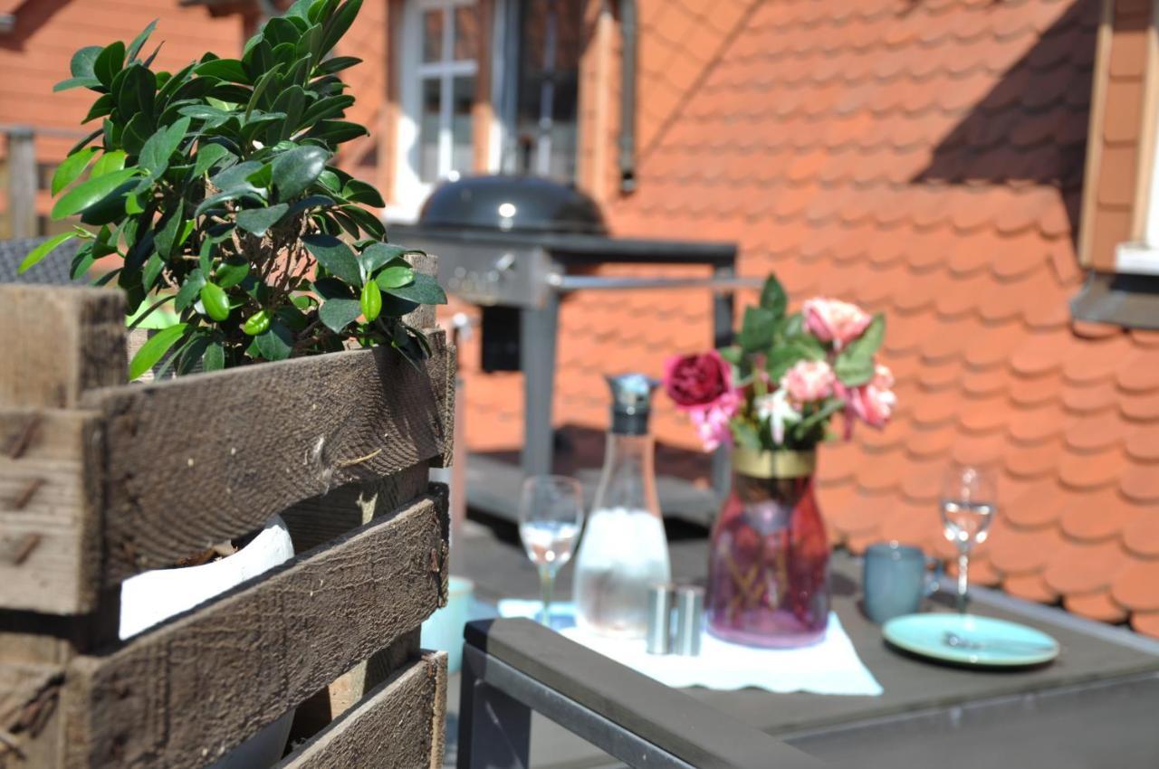 Gemütliche Dachwohnung mit oder ohne Dampfsauna mit Dachterrasse nebeneinander Wolmirstedt Exterior foto